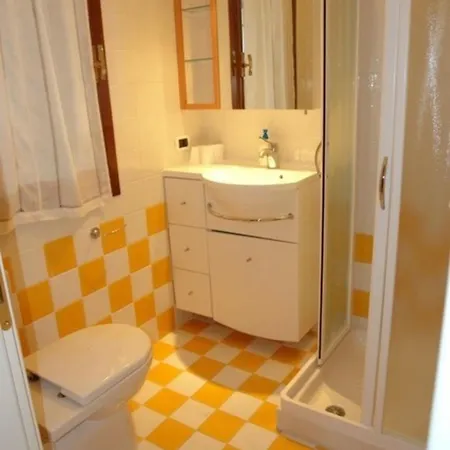 Excellently Equipped Row House With Fenced Garden For 8 In Lignano Pineta