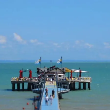 Excellently Equipped Row House With Fenced Garden For 8 In Lignano Pineta リニャーノ・サッビアドーロ