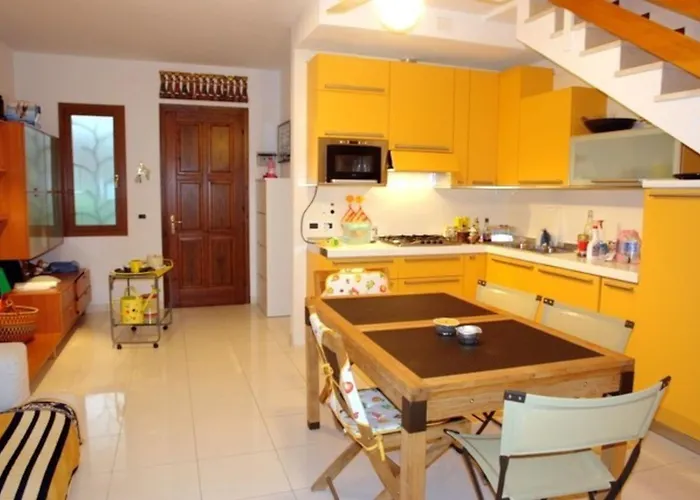 Excellently Equipped Row House With Fenced Garden For 8 In Lignano Pineta * Lignano Sabbiadoro