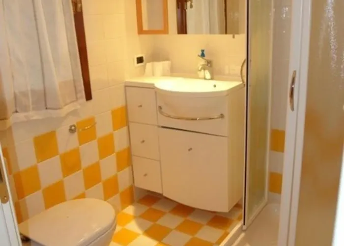 Excellently Equipped Row House With Fenced Garden For 8 In Lignano Pineta